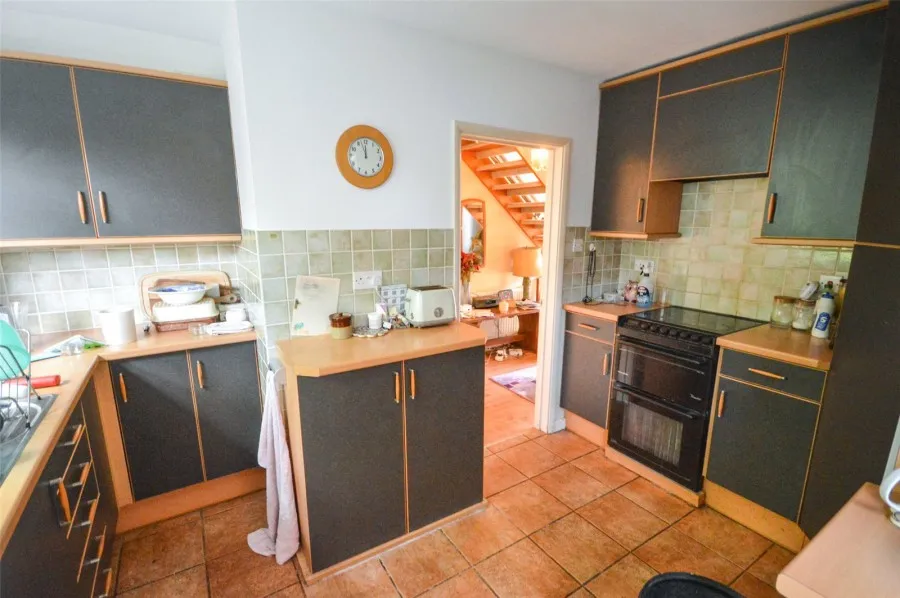 with 4 bedrooms in Takeley, Bishop's Stortford, CM22, photo 6