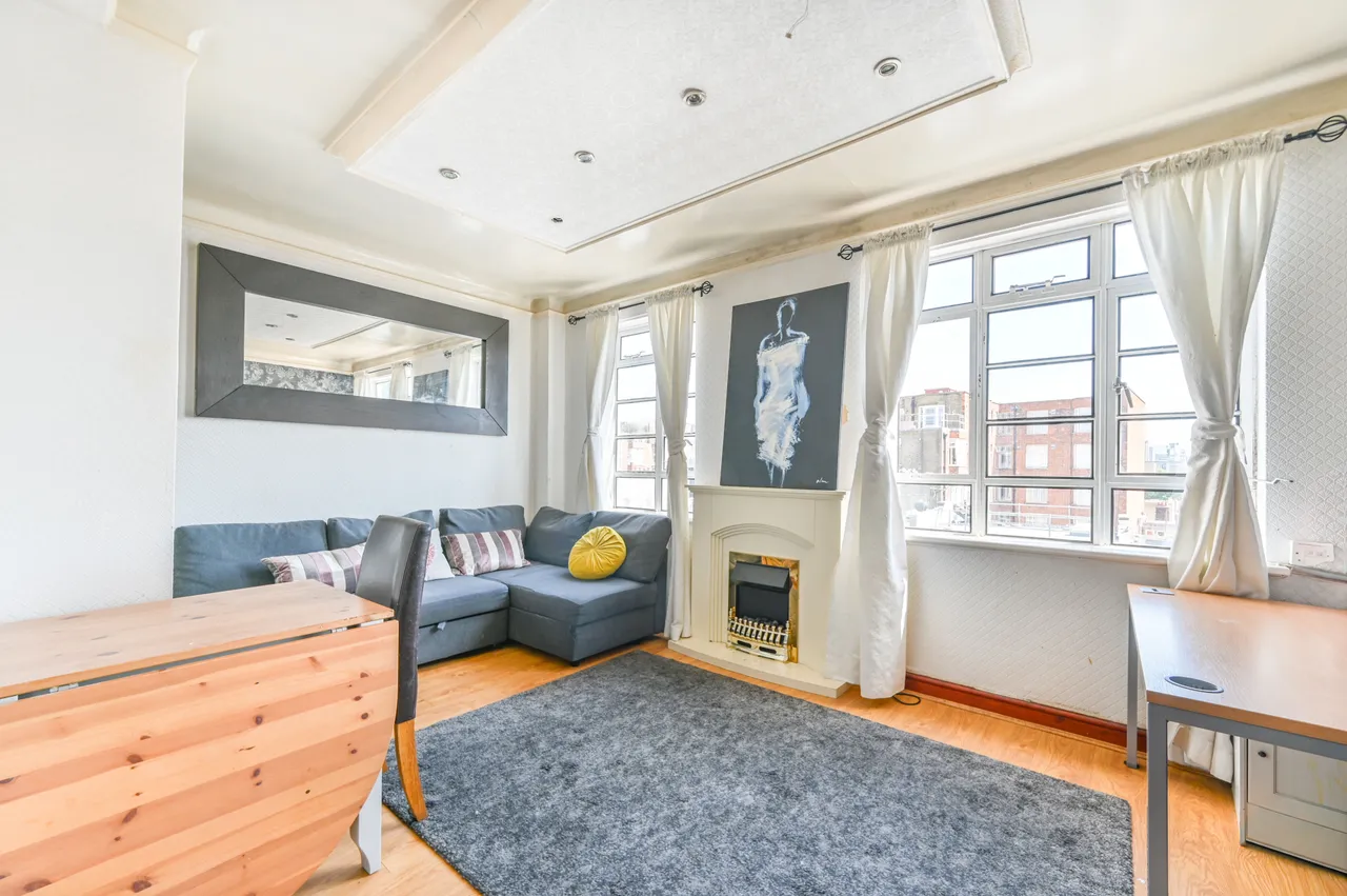 1 bed flat for sale — 32 Hatherley Court, Hatherley Grove, London