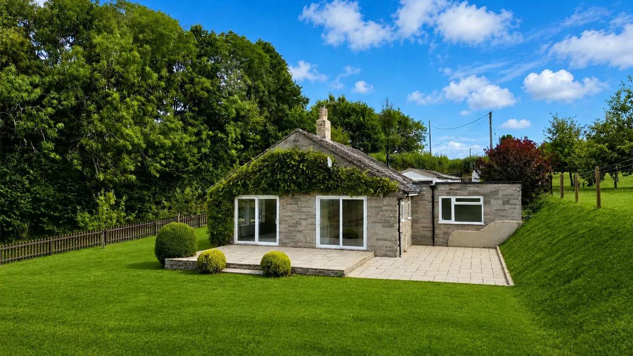 Buddens Lane, West Melbury, Shaftesbury, Dorset, SP7 0LY, photo 11
