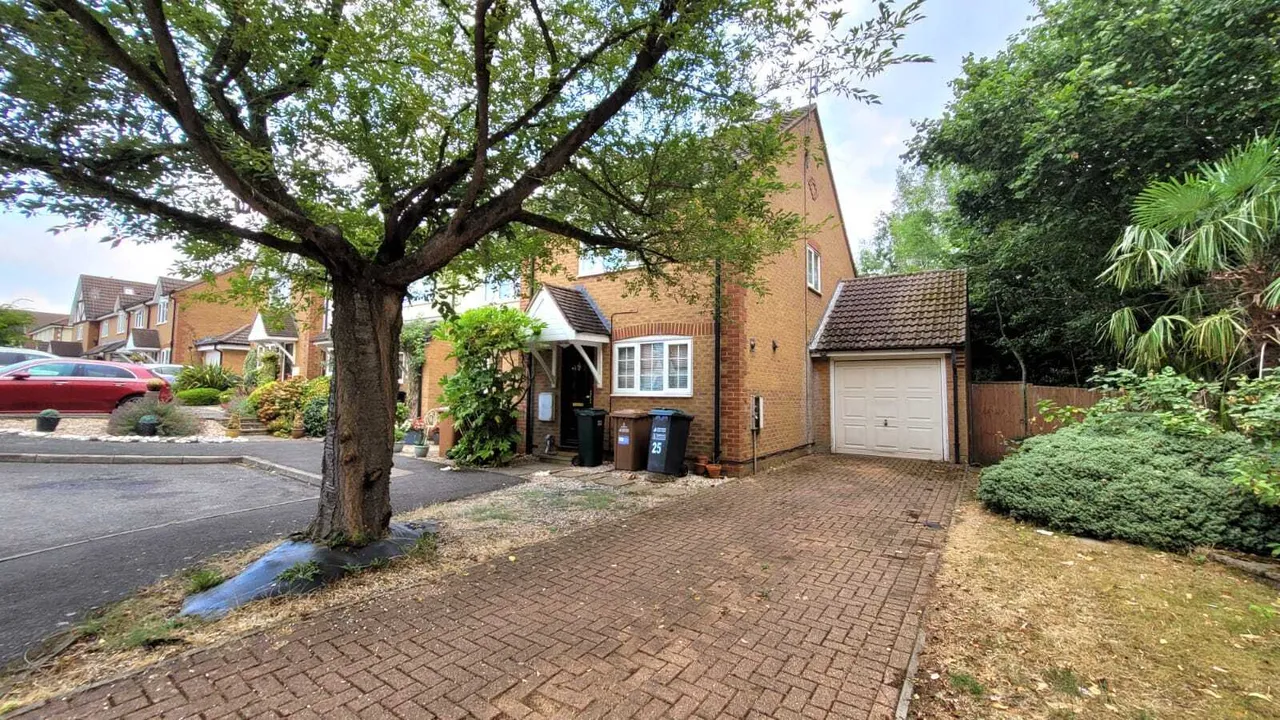Maple Leaf Close, Abbots Langley, WD5, photo 12
