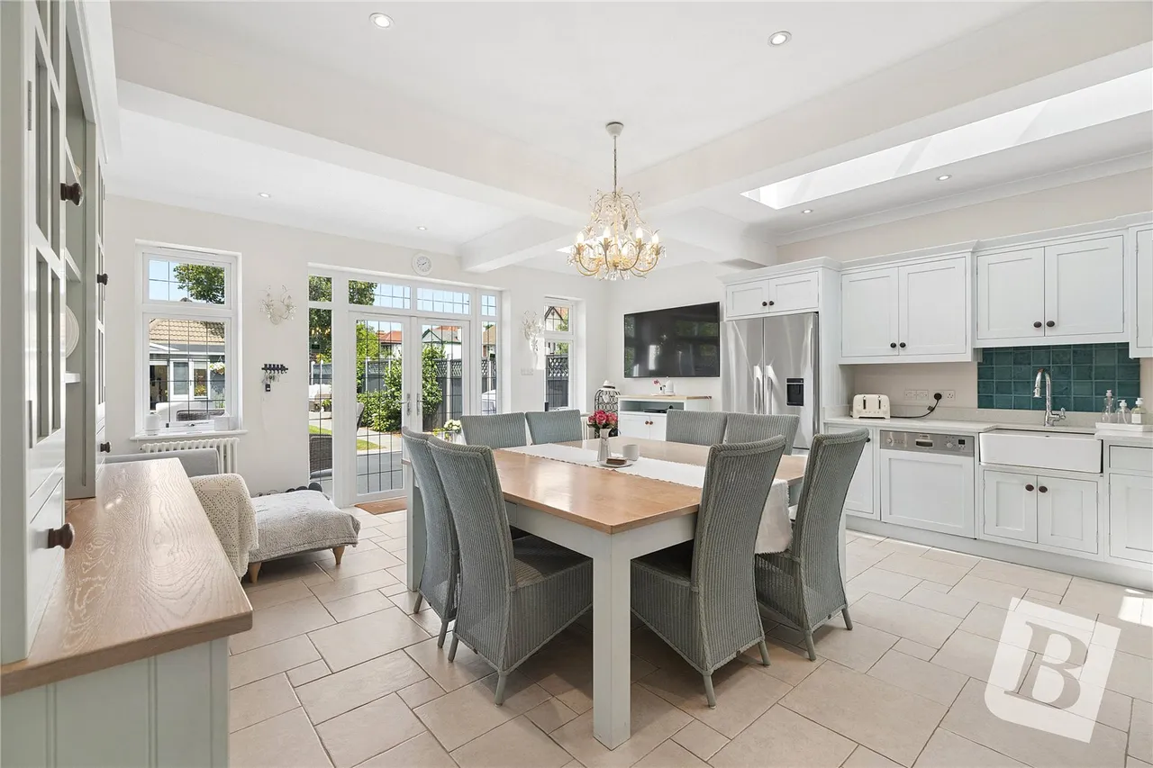 Deyncourt Gardens, Upminster, RM14, photo 5