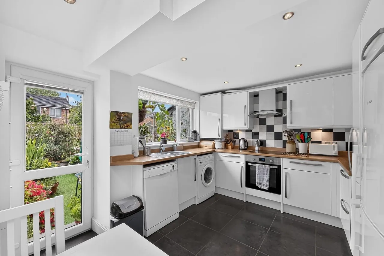 Osborne Road, Altrincham, Cheshire WA15 8EU, photo 3