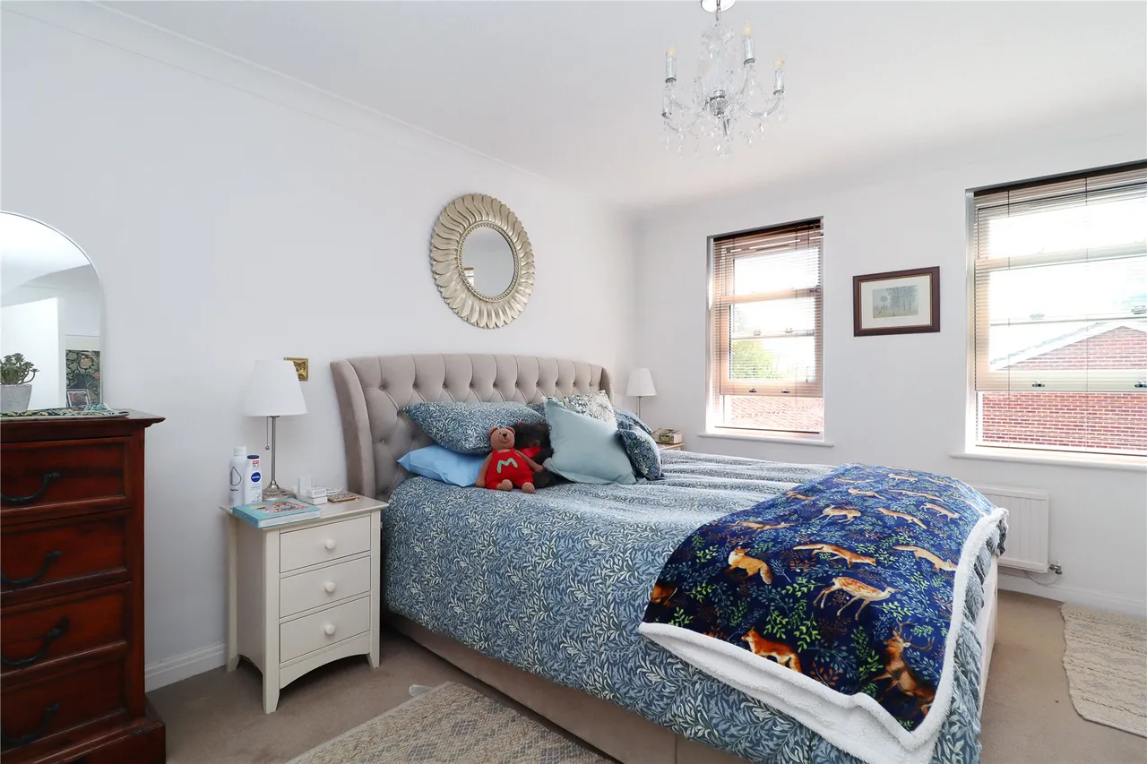 Tamerton Square, Woking, GU22, photo 12