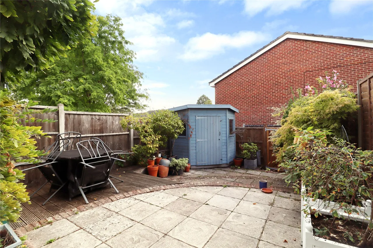 Tamerton Square, Woking, GU22, photo 20