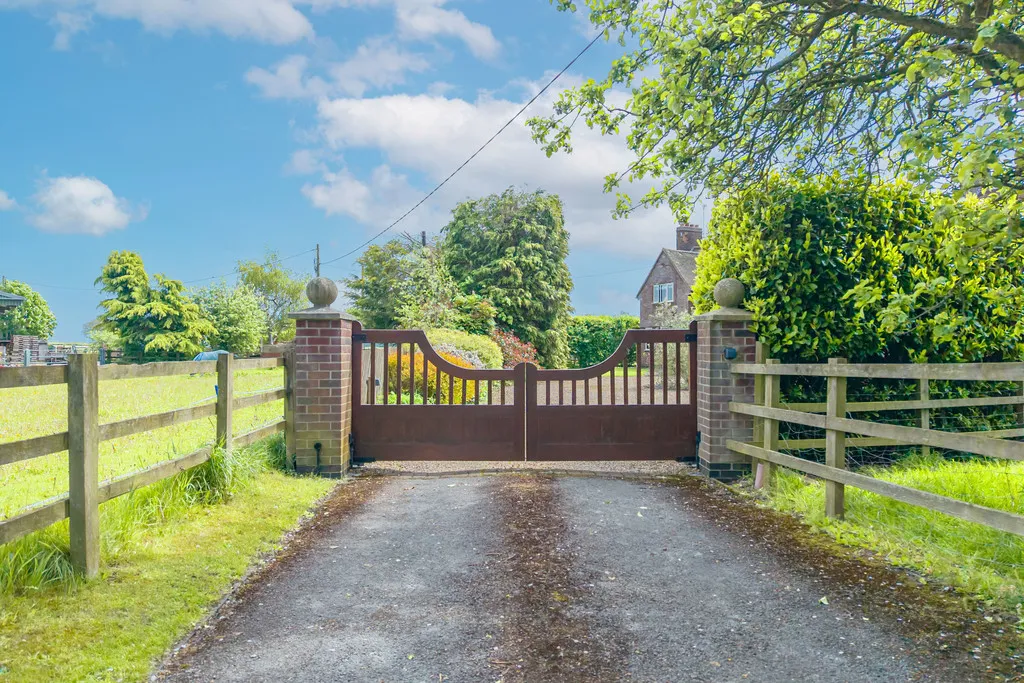 Brocksford Park House, Brocksford, photo 23