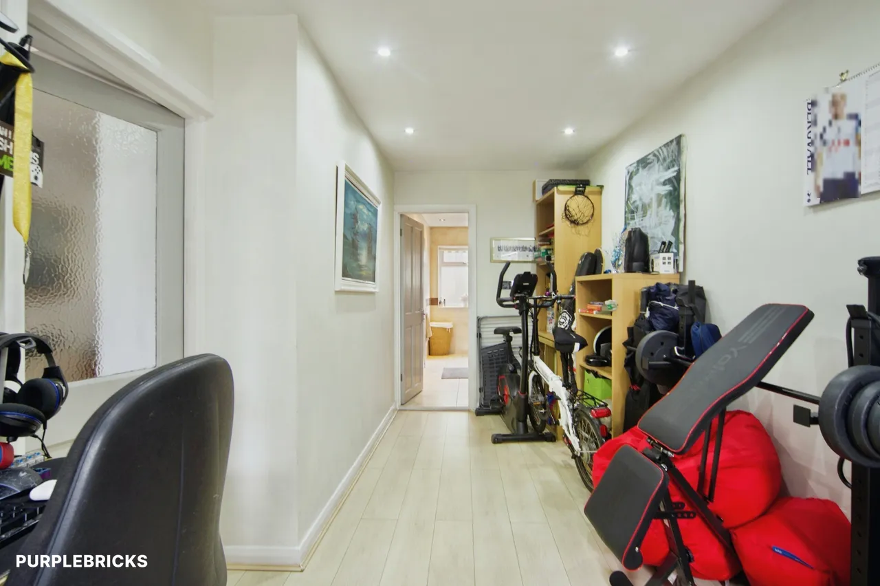 Churchbury Lane, Enfield, EN1, photo 18