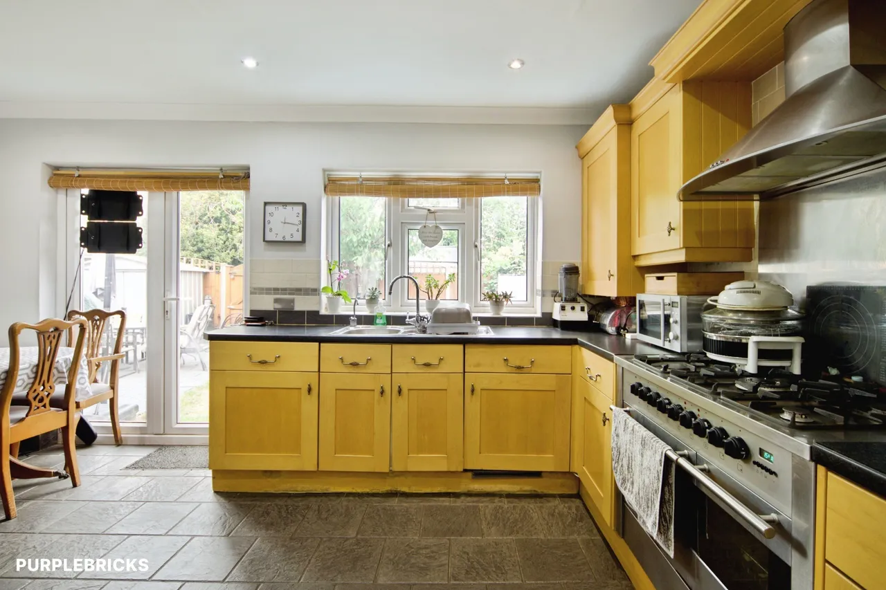 4 bed house for sale, Churchbury Lane, Enfield, EN1