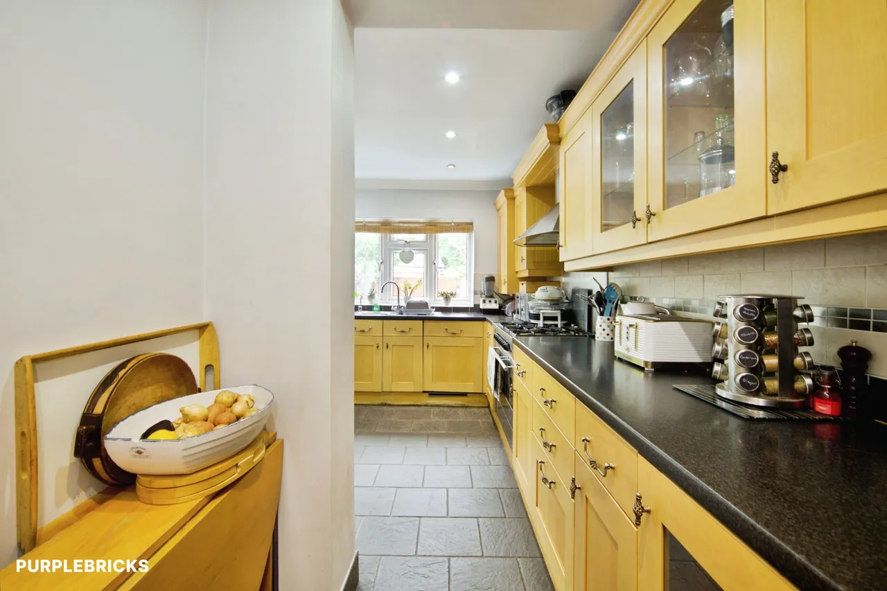 Churchbury Lane, Enfield, EN1, photo 3