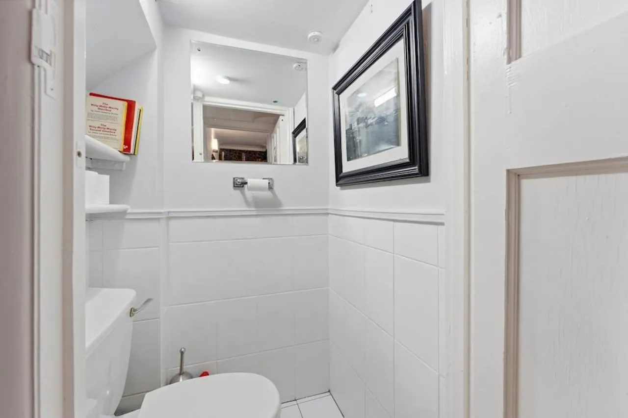 Tolworth Rise North, Surbiton, photo 12