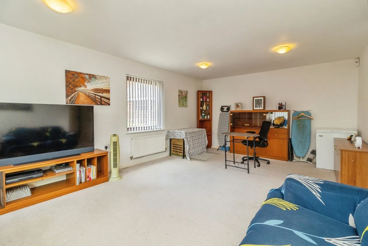 Chasewater Crescent, Broughton, MK10, photo 5