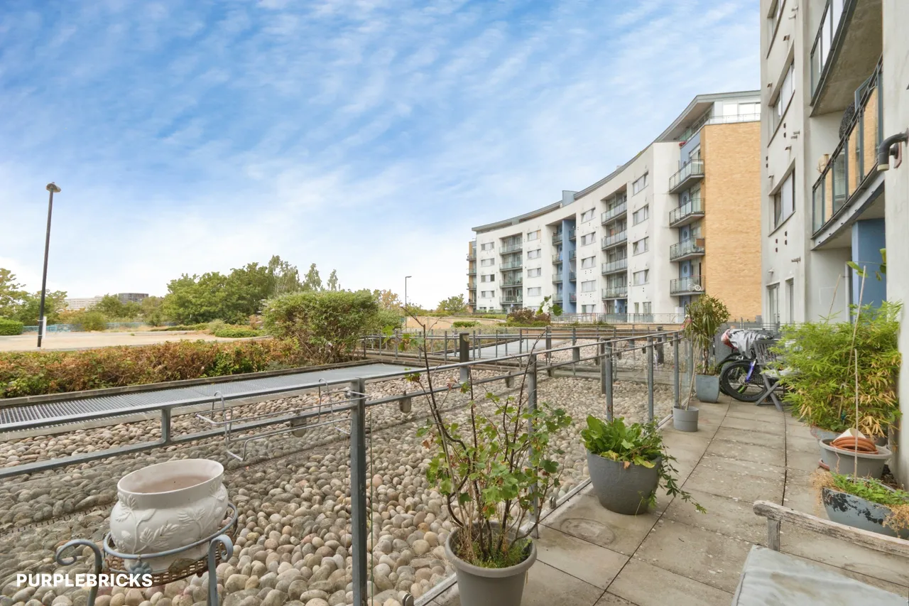Tideslea Path, Thamesmead, SE28, photo 32