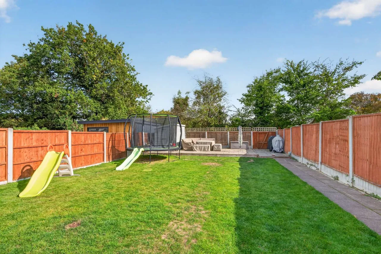 Dukes Avenue, Theydon Bois, CM16, photo 18