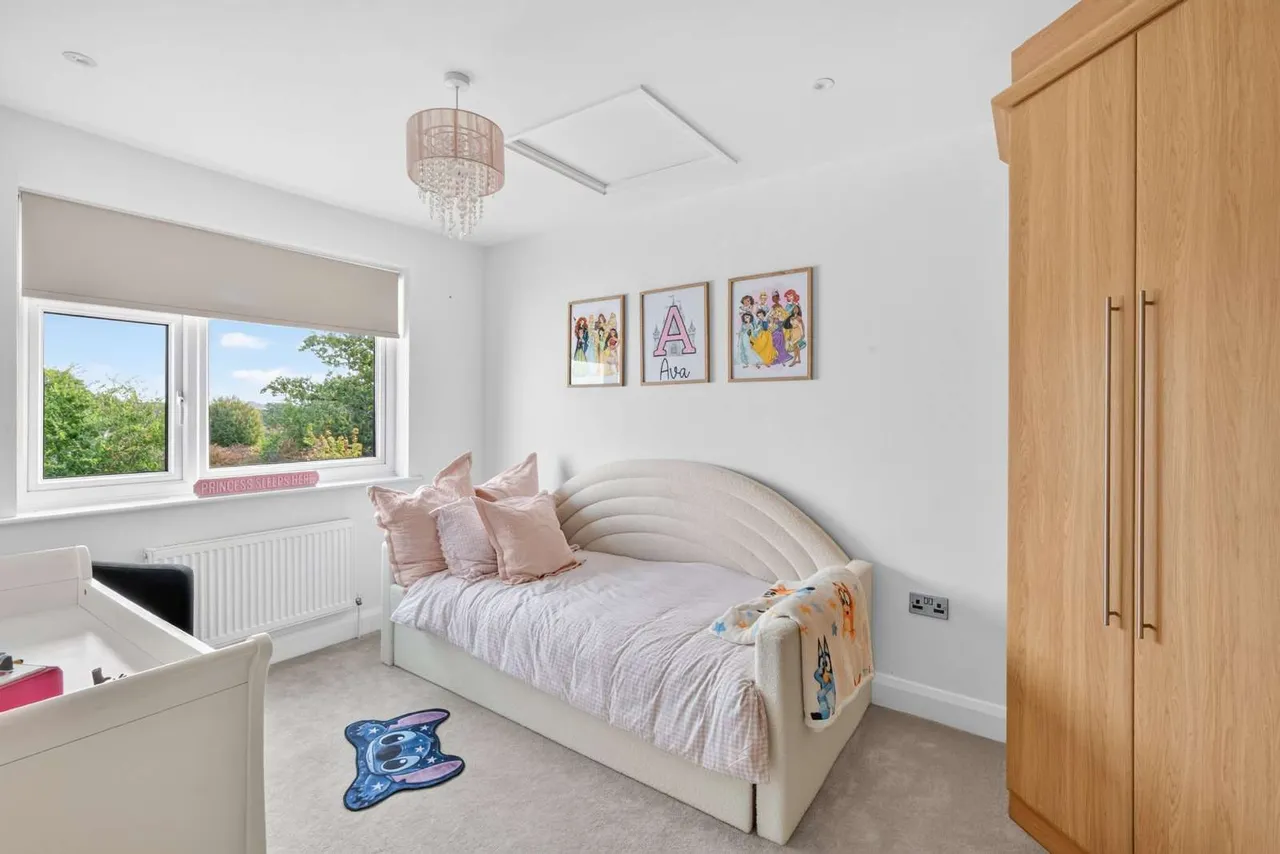 Dukes Avenue, Theydon Bois, CM16, photo 14