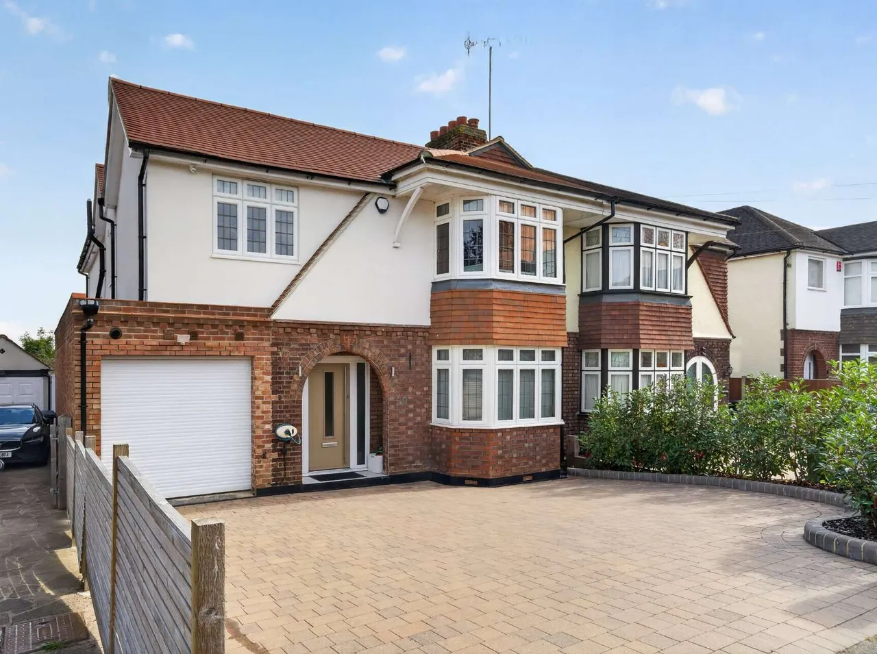 4 bed house for sale, Dukes Avenue, Theydon Bois, CM16