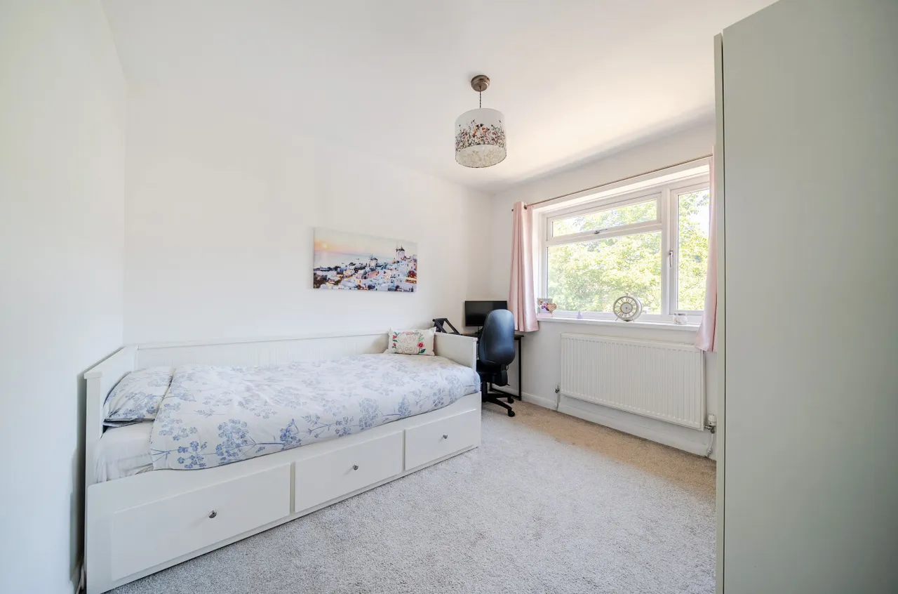 Mousehole Lane, Midanbury, SO18, photo 11
