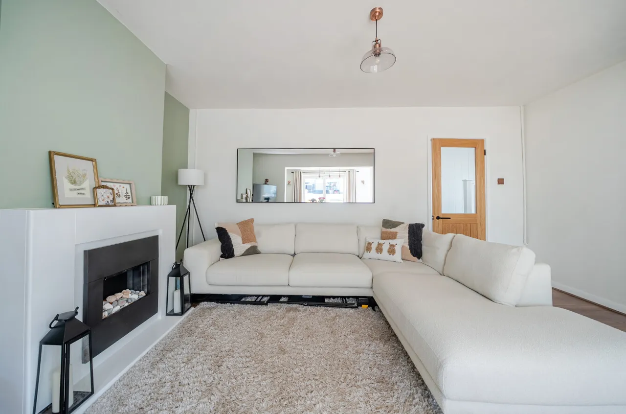 Mousehole Lane, Midanbury, SO18, photo 4