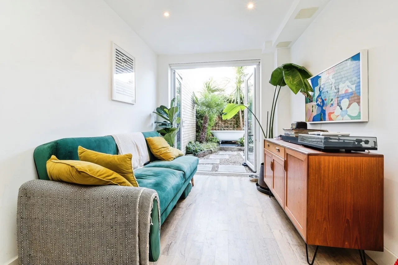 Kempton Mews, East Ham, London, E6, photo 10