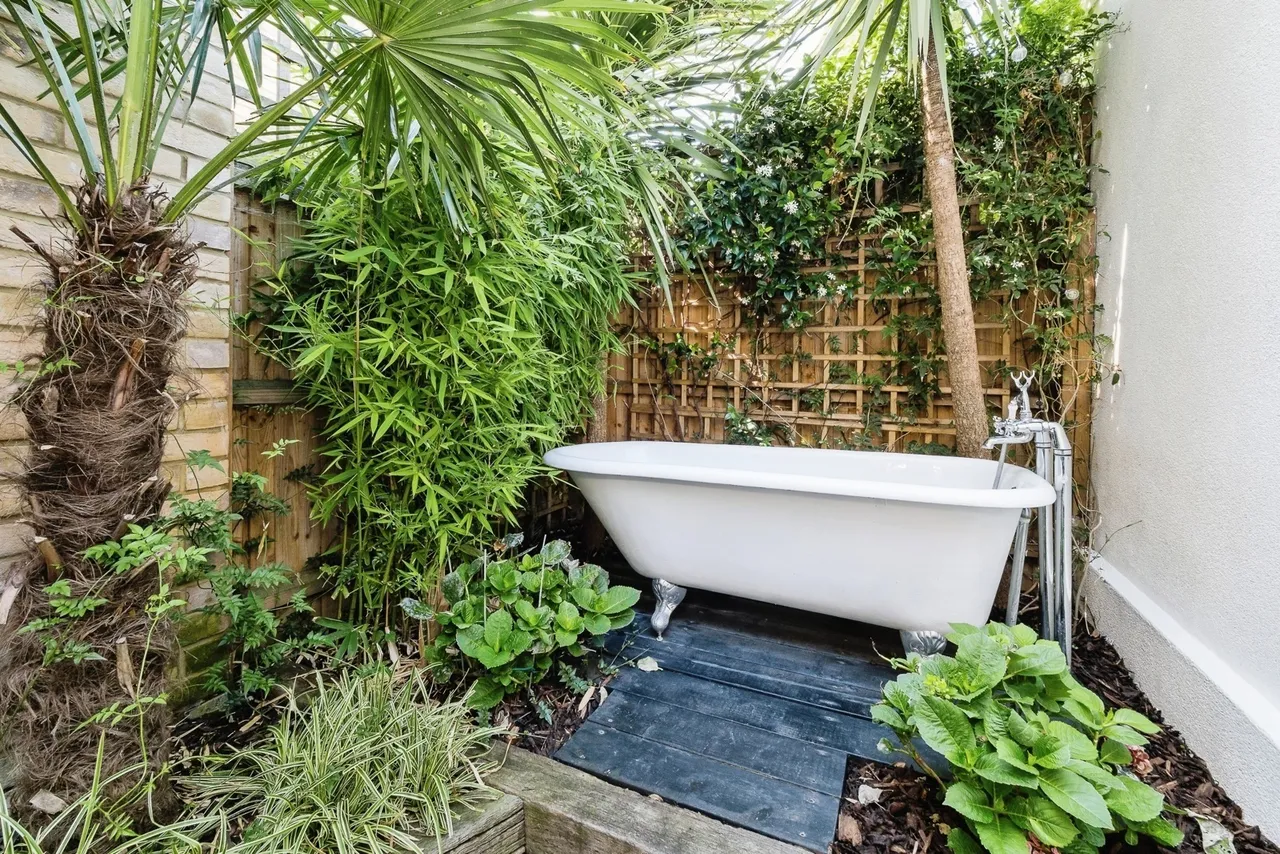 Kempton Mews, East Ham, London, E6, photo 14