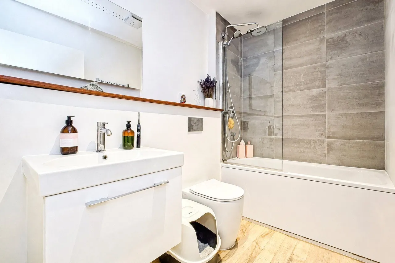 Kempton Mews, East Ham, London, E6, photo 9