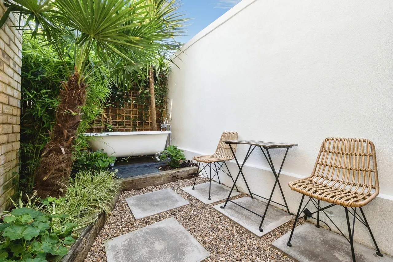 Kempton Mews, East Ham, London, E6, photo 4