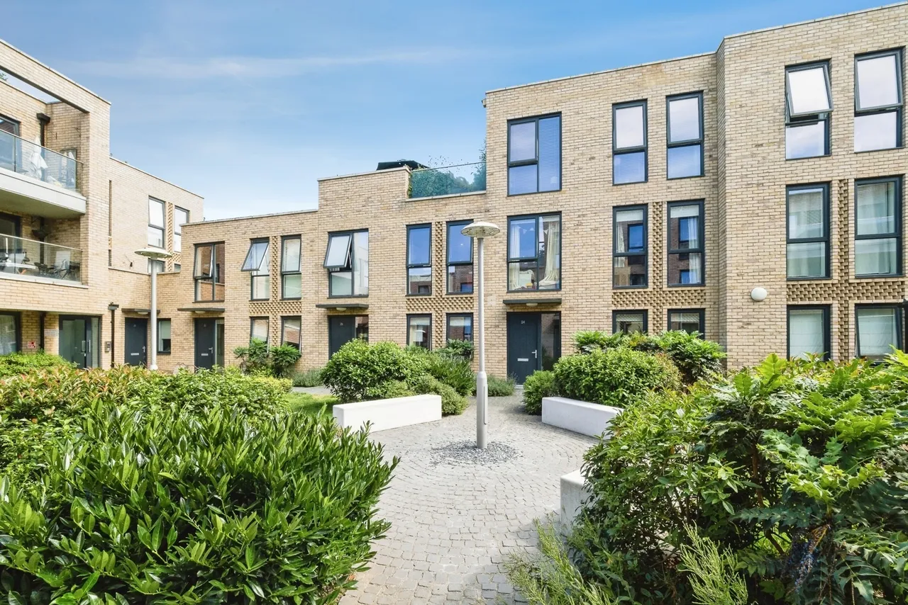 Kempton Mews, East Ham, London, E6, photo 17