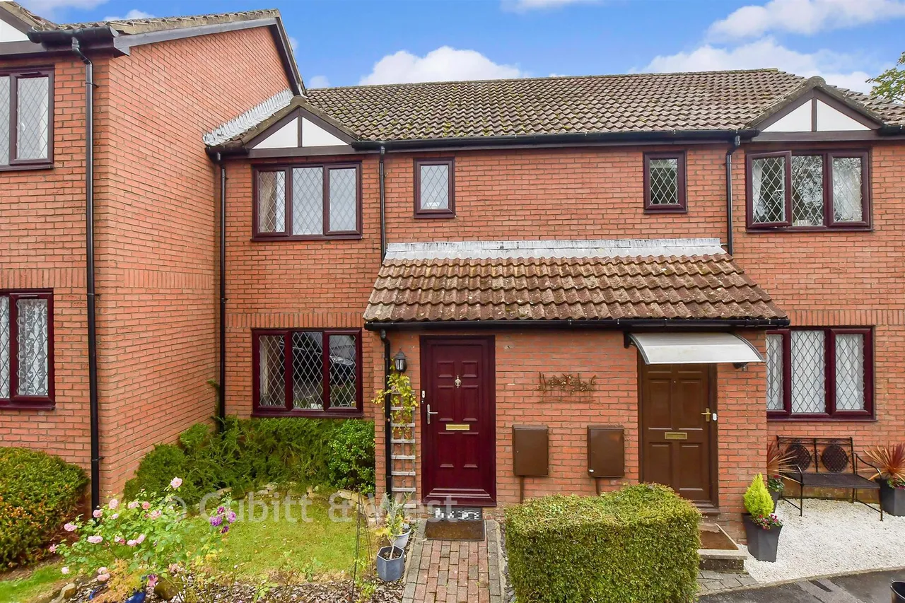 2 bed house for sale, Elm Way, Heathfield, TN21