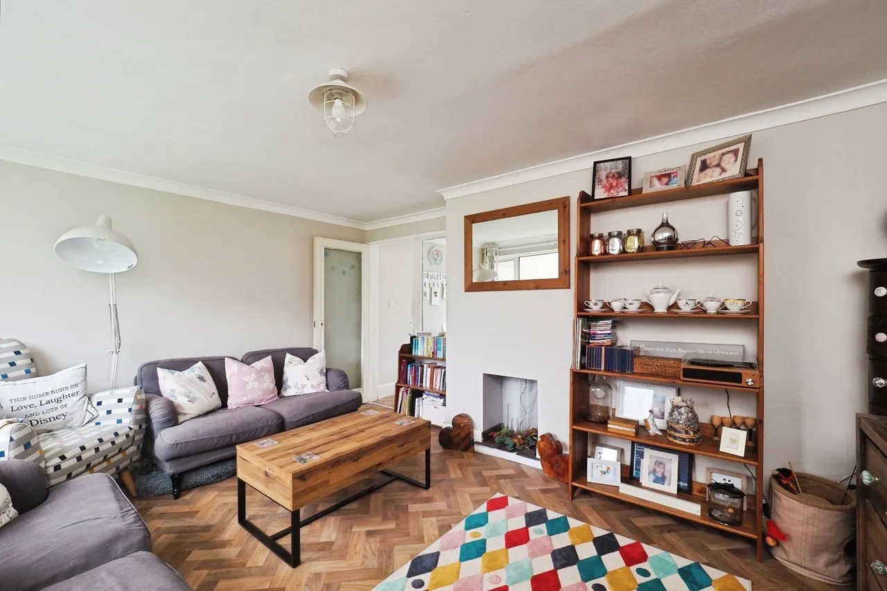 Babington Court, Beeston, Nottingham, Nottinghamshire, NG9, photo 3