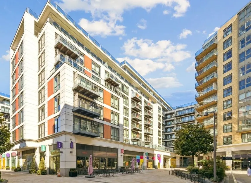 3 bed flat to rent, Longfield Avenue, Ealing, W5