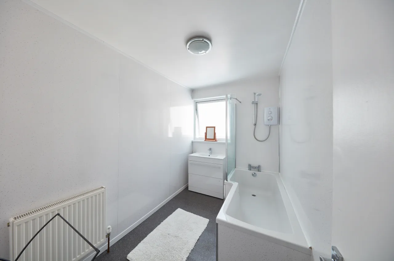May Terrace, St. Judes, PL4, photo 2