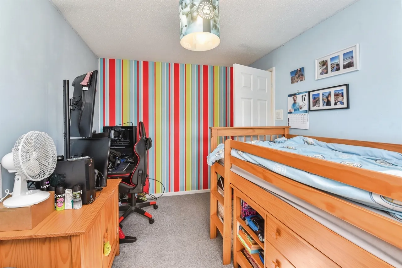 Nightingale Avenue, Frome, BA11, photo 13