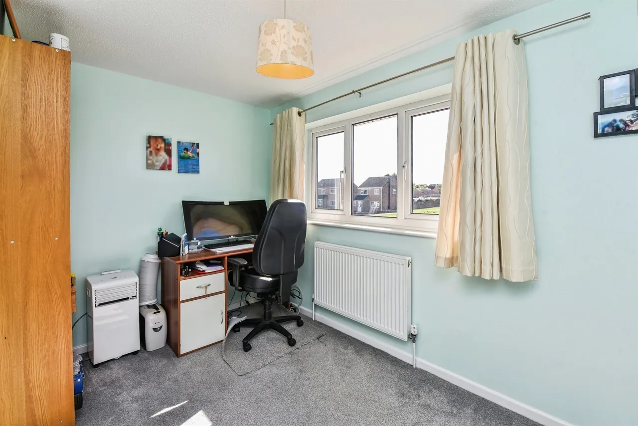 Nightingale Avenue, Frome, BA11, photo 14