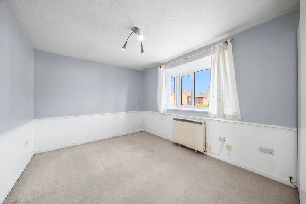Cambridge Road, West Molesey KT8 2AX, photo 5