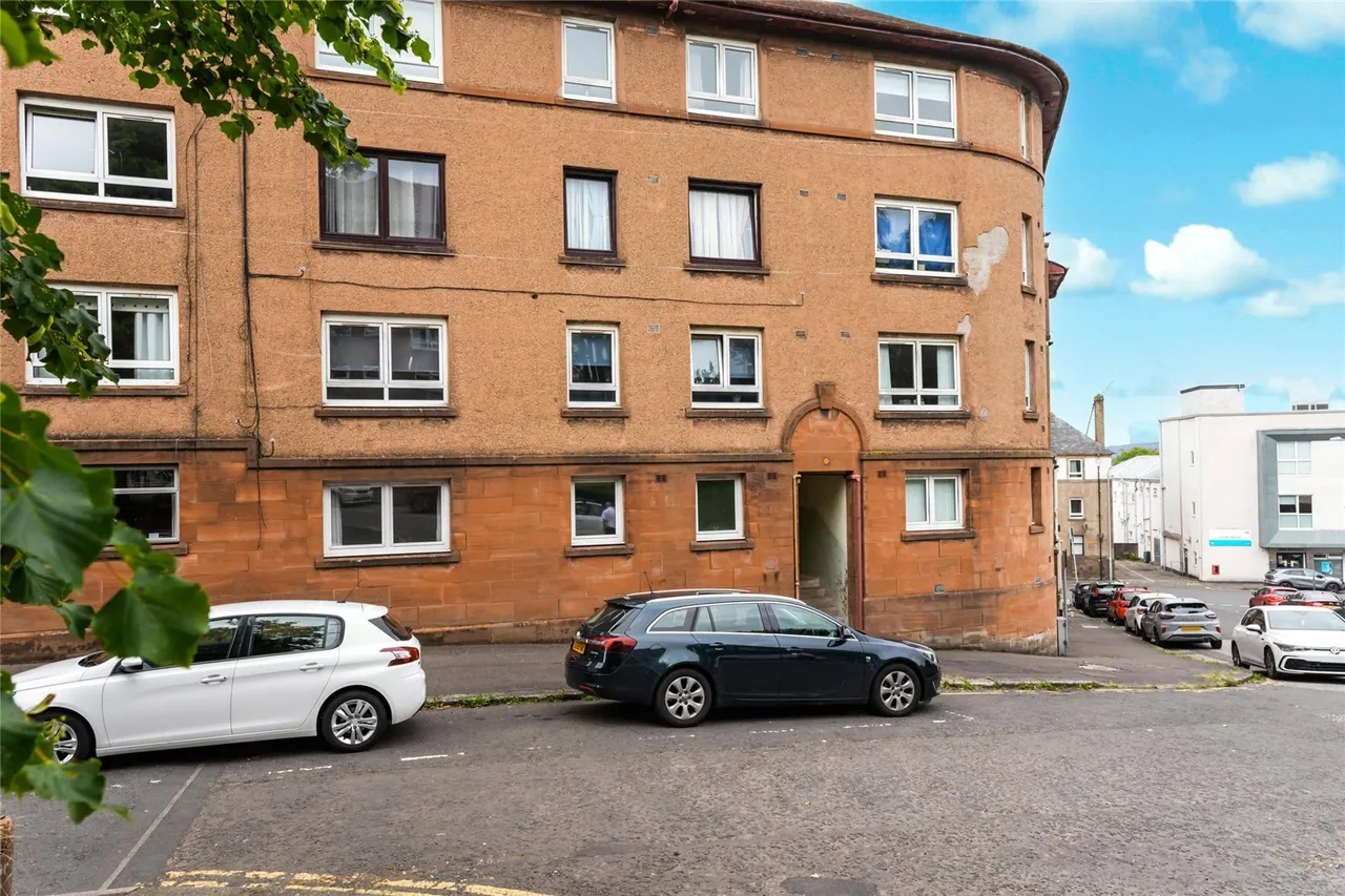 3 bed flat for sale — Ann Street, GREENOCK, Renfrewshire, PA15