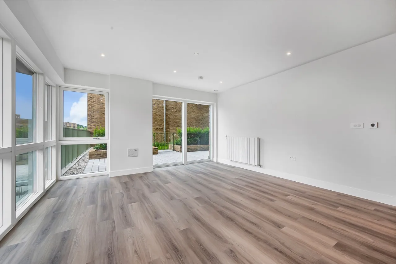 3 bed flat to rent, Townsend Road, London, SE3