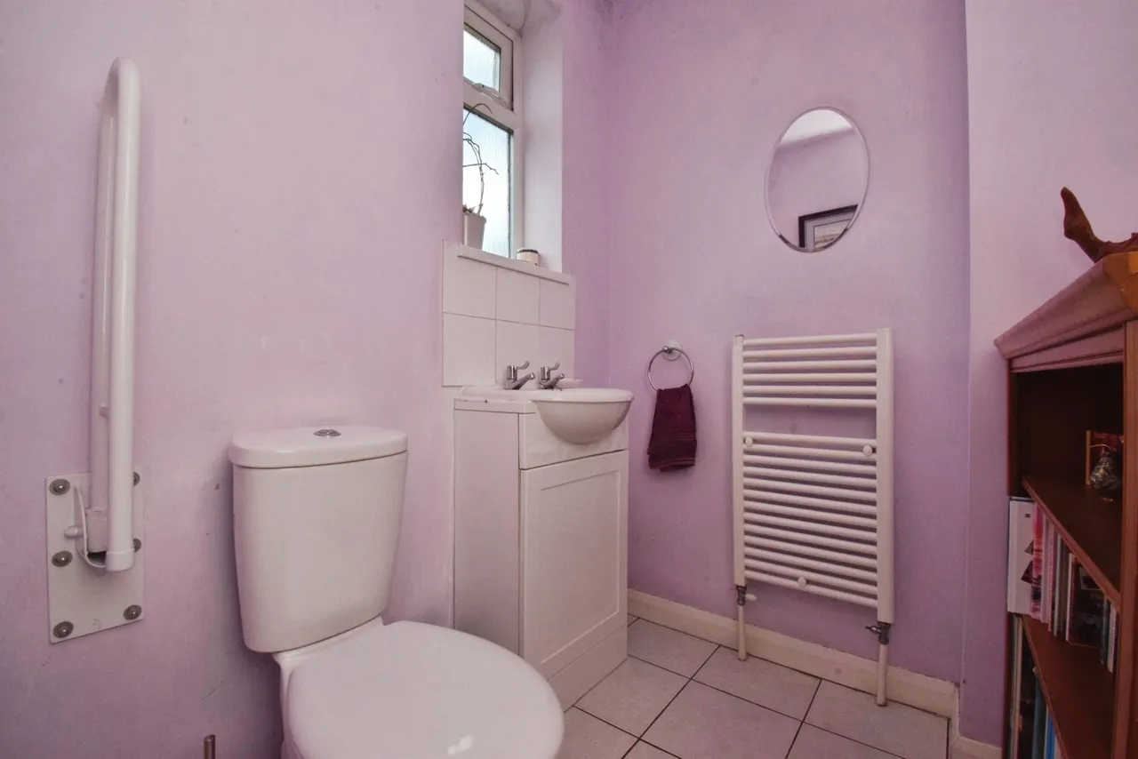 Blenheim Road, Birstall, LE4, photo 9