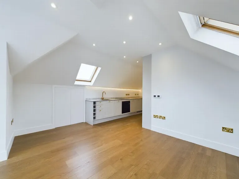 Brondesbury Park, Brondesbury Park, NW6 7AT, photo 13