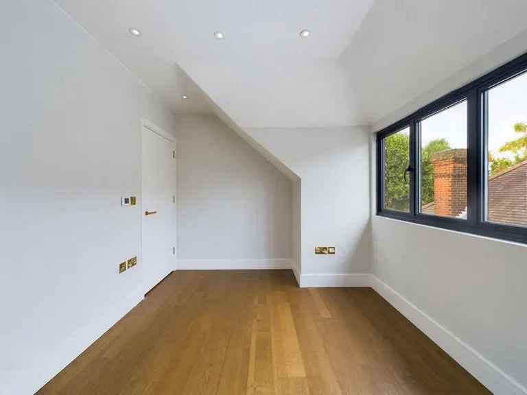 Brondesbury Park, Brondesbury Park, NW6 7AT, photo 16