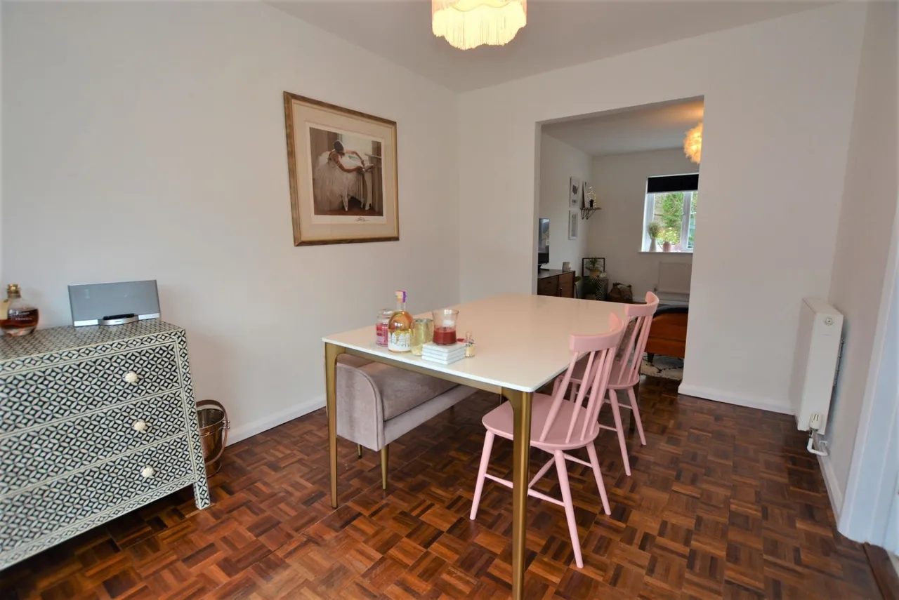 Grove Court, Beaconsfield, HP9, photo 5