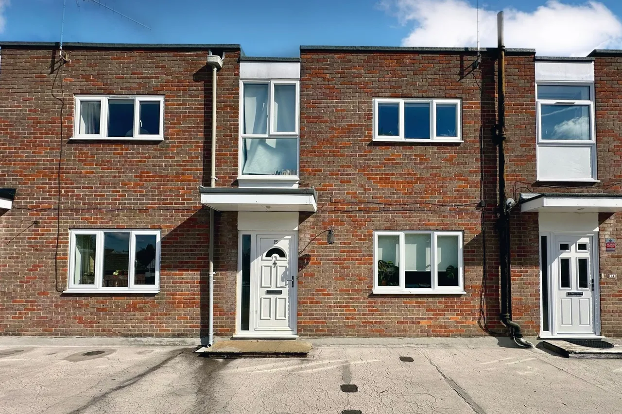 Grove Court, Beaconsfield, HP9, photo 4