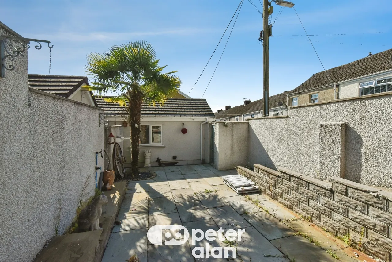 Cleighton Terrace, Neath, SA10, photo 11