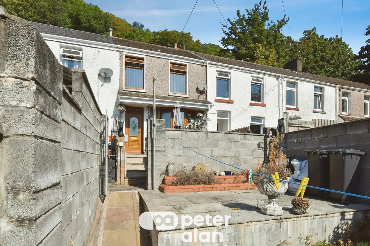 Cleighton Terrace, Neath, SA10, photo 13