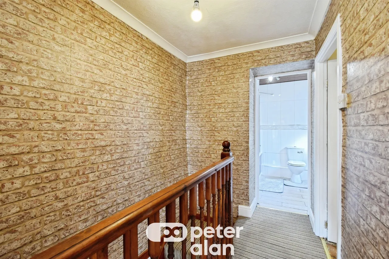 Cleighton Terrace, Neath, SA10, photo 19