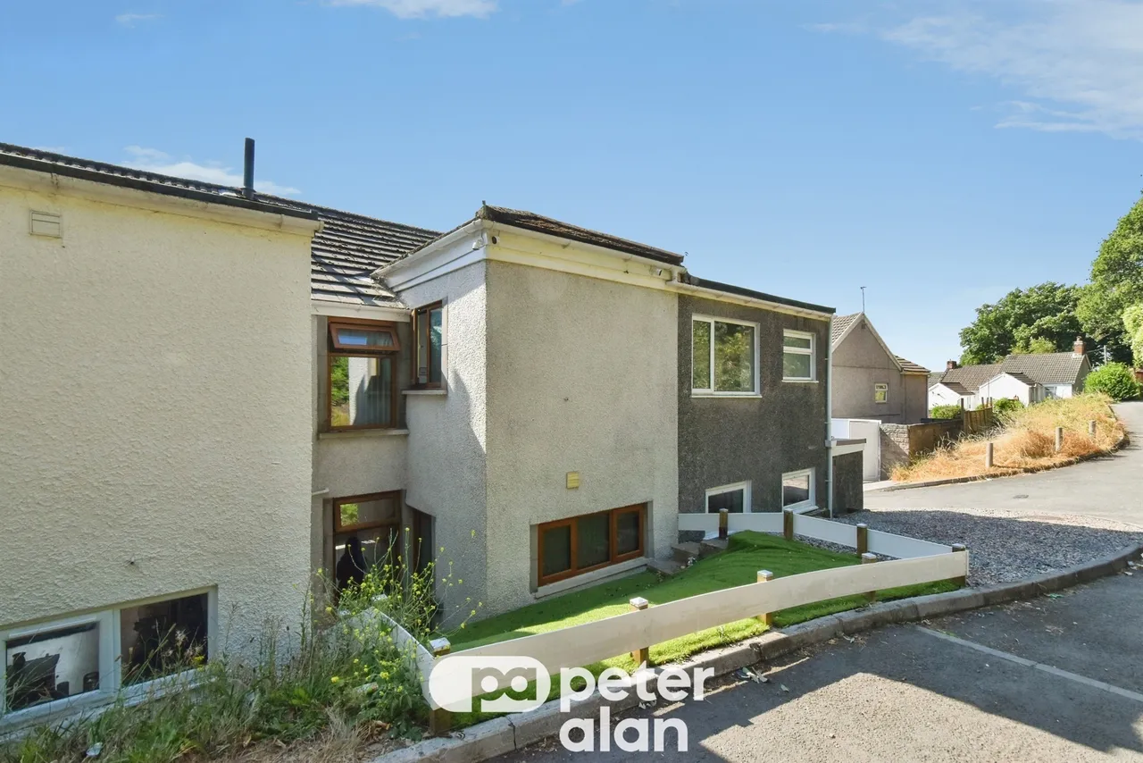Cleighton Terrace, Neath, SA10, photo 14