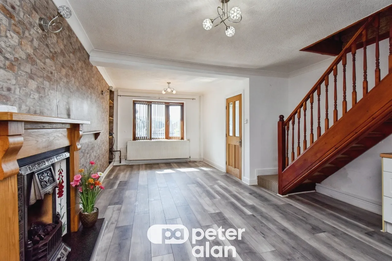 Cleighton Terrace, Neath, SA10, photo 22