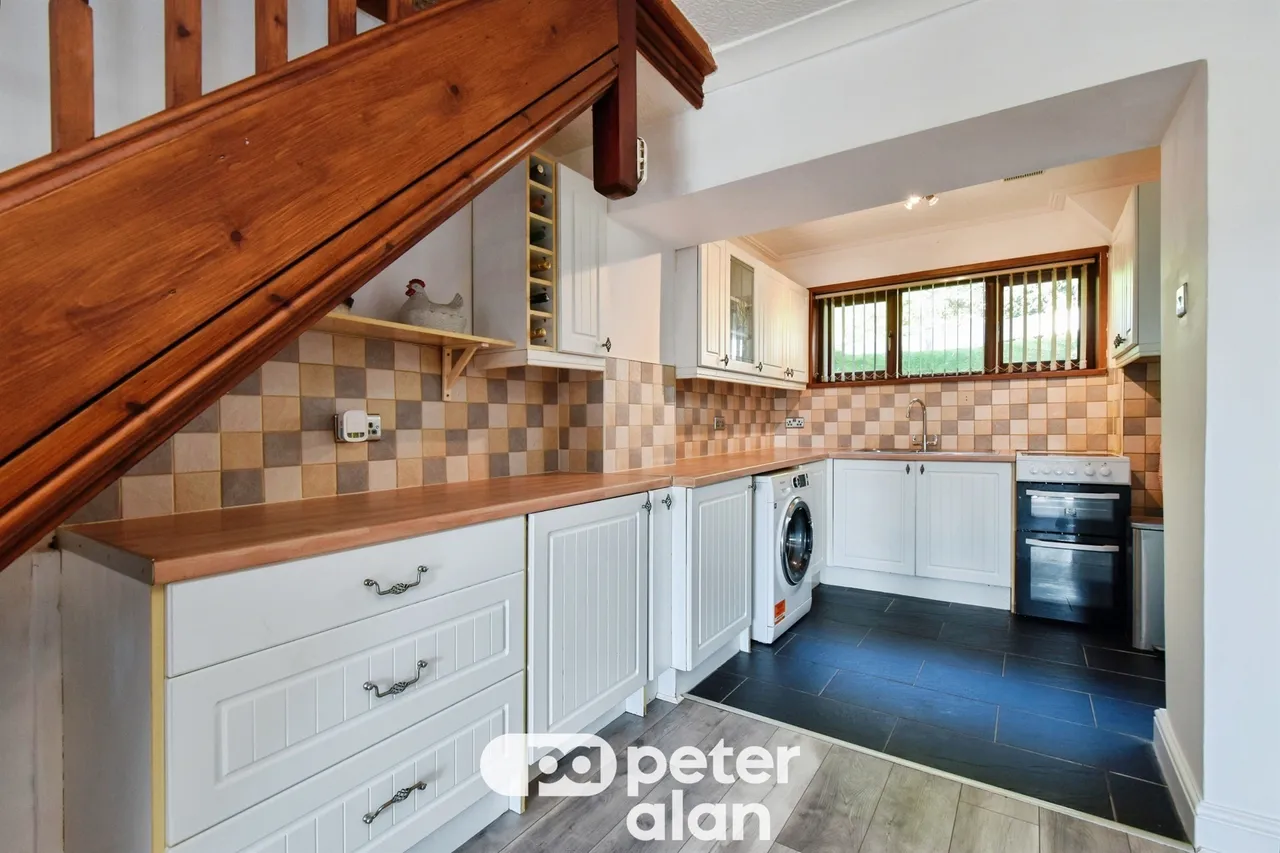Cleighton Terrace, Neath, SA10, photo 15