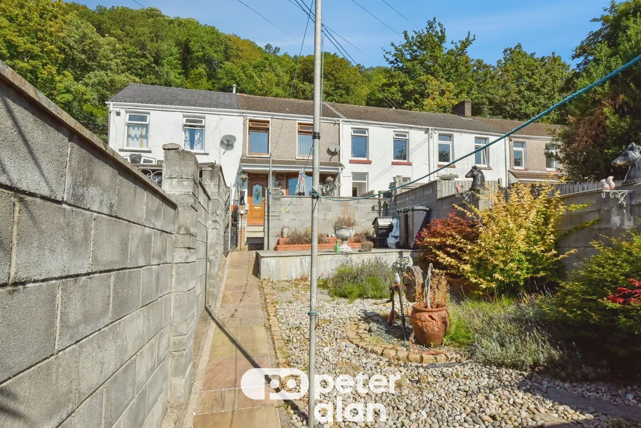 Cleighton Terrace, Neath, SA10, photo 20