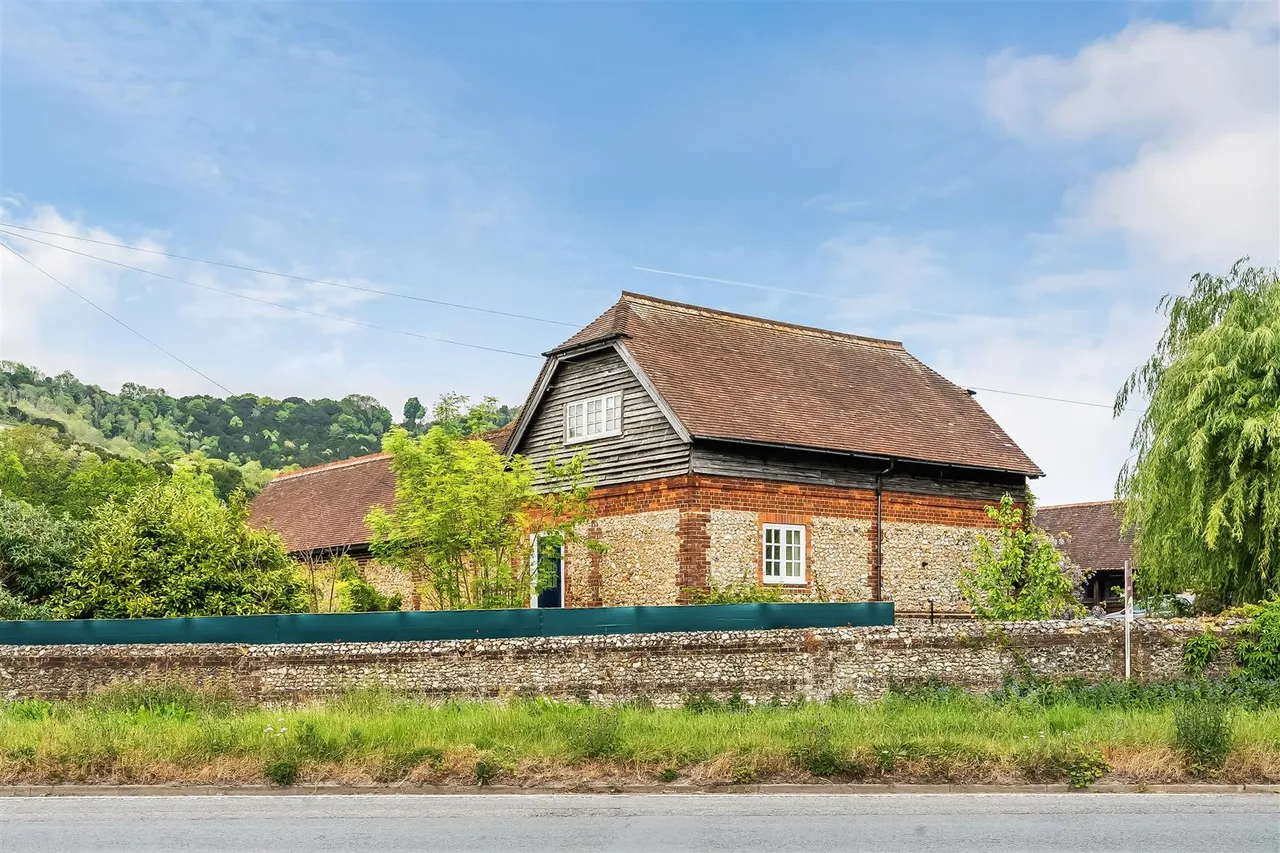 Chalkpit Lane, Betchworth, RH3, photo 18