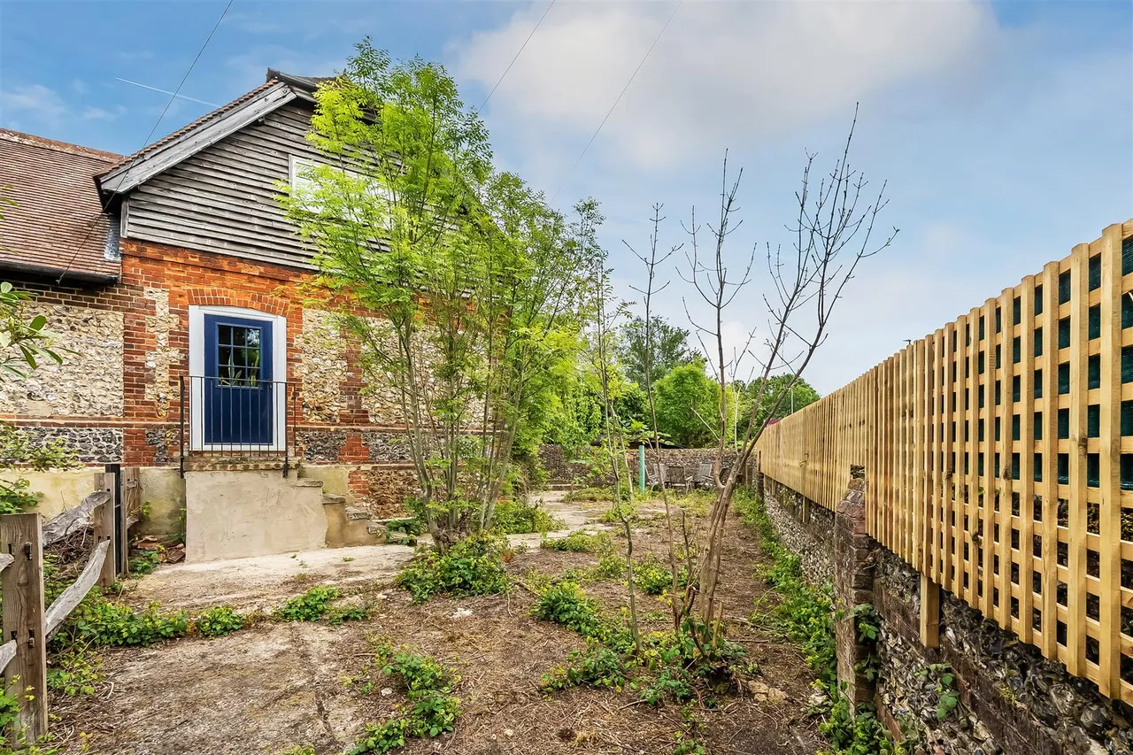 Chalkpit Lane, Betchworth, RH3, photo 17