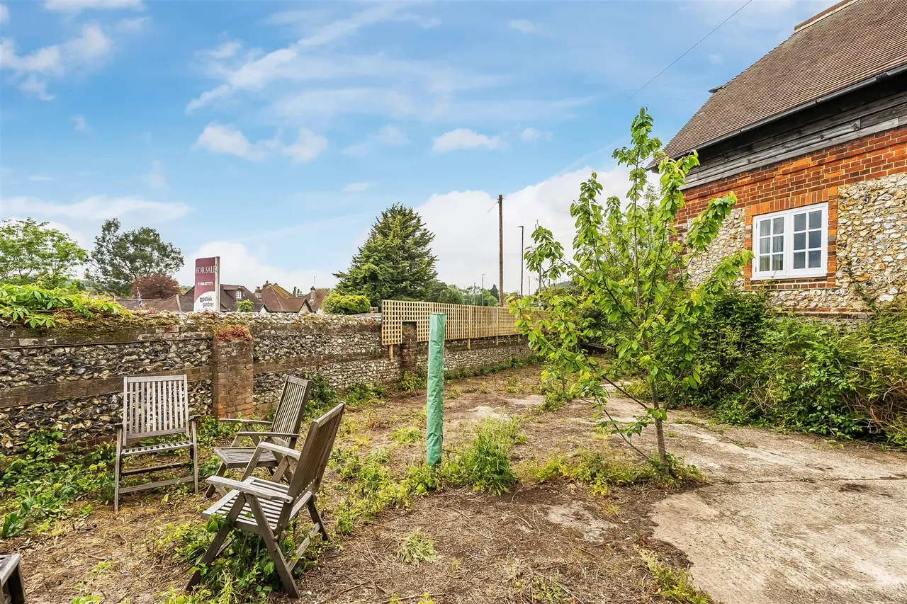 Chalkpit Lane, Betchworth, RH3, photo 16