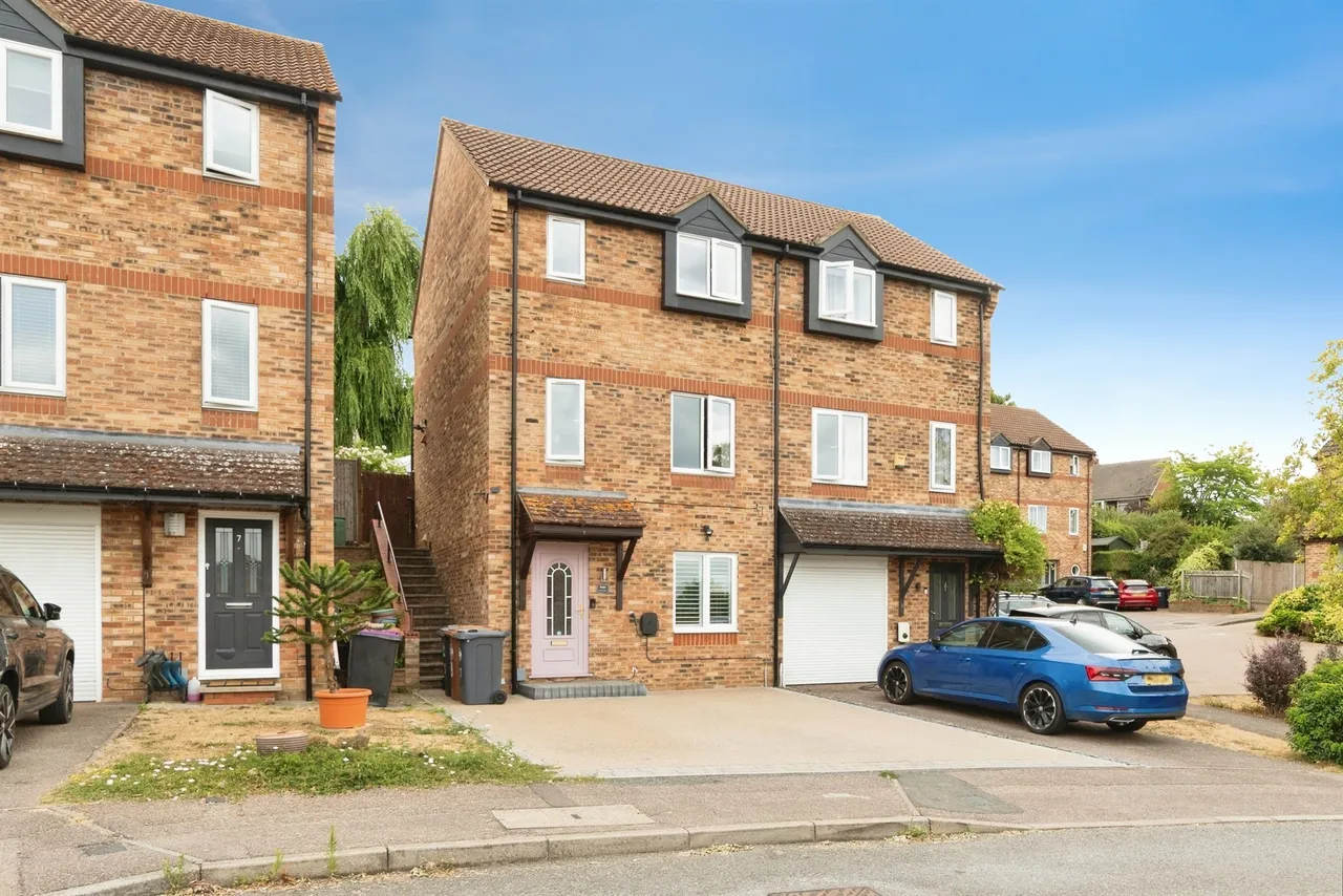 4 bed house for sale — Liberty Close, Hertford